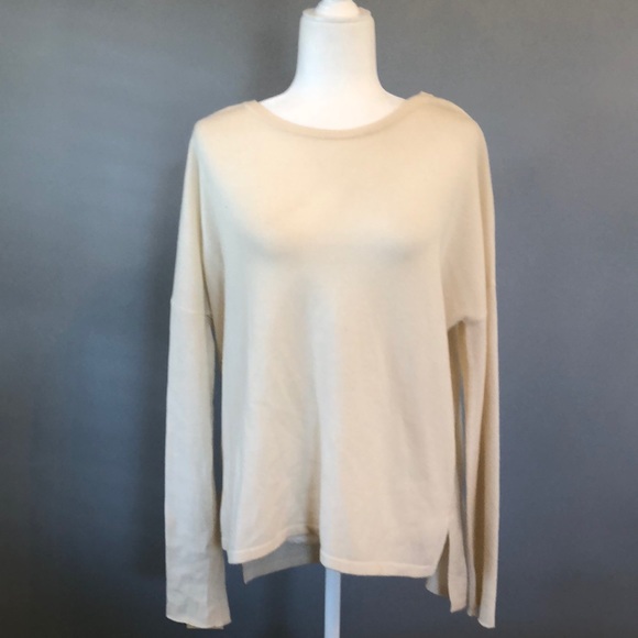 Vince Sweaters - Vince 100% cashmere sweater ❤️